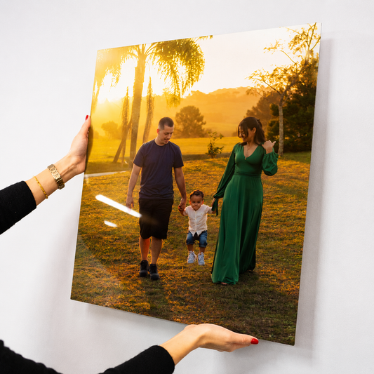 Cuadro personalizado en aluminio con foto familiar, acabado brillante — Metalprint Kraftely